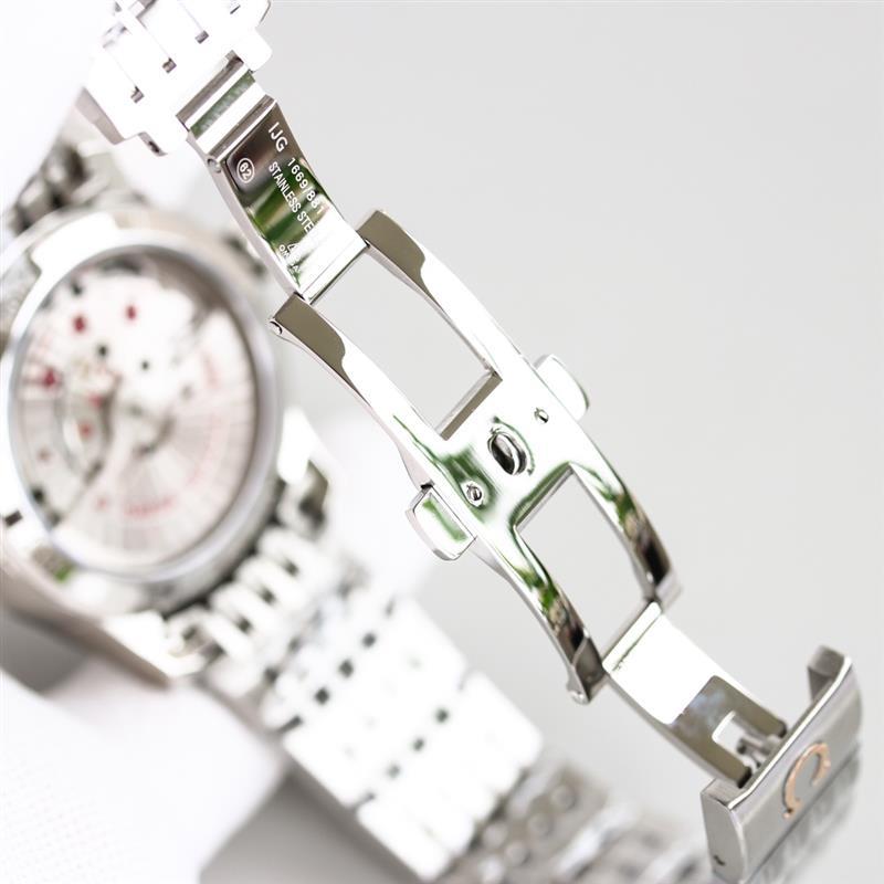 202457162345644 1400